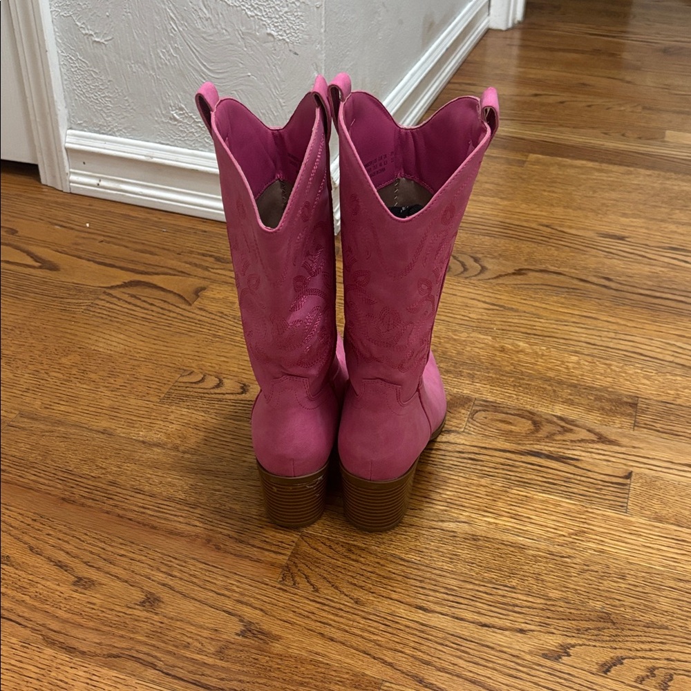 Dream Pairs Pink Heeled Boots - Picture 3 of 3
